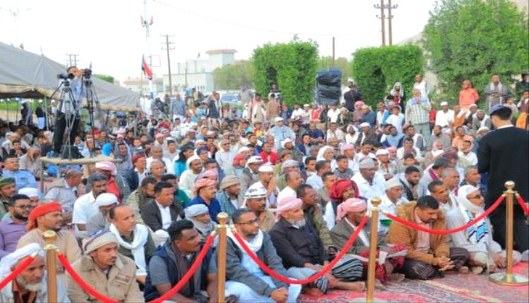 سيئون تشهد زخمًا شعبيًا واعتصامًا مستمرًا للمطالبة باستعادة الدولة الجنوبية