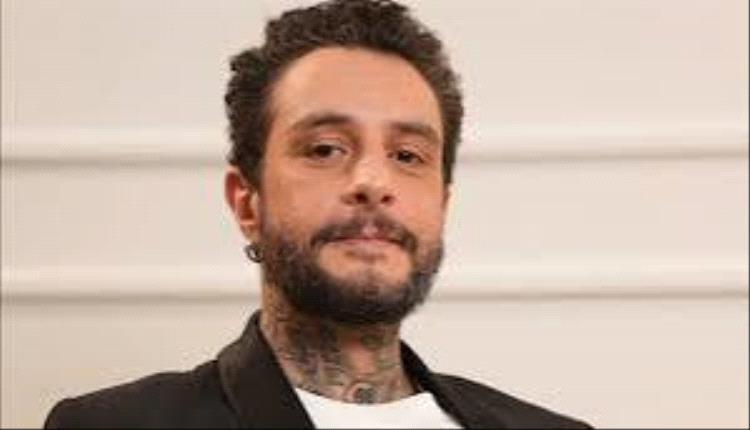 أحمد الفيشاوي يتلقى عزاء والدته سمية الألفي ويوجه لها رسالة مؤثرة