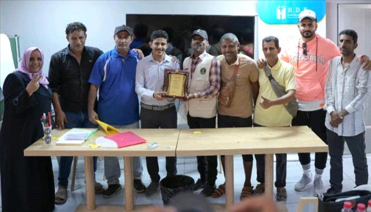 مؤسسة انسجام تختتم مشروع تعزيز أدوار الشباب والنساء في عملية السلام المحلي بعدن
