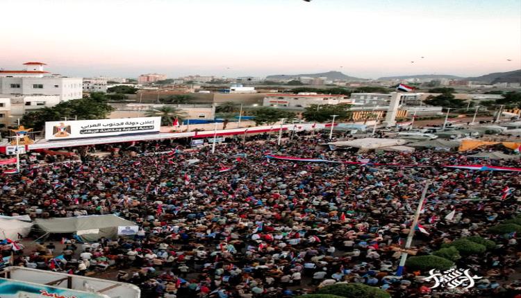 بن لغبر يحذّر من حرب سرديات.. إعلام معادٍ يسعى لفصل الجنوب عن الانتقالي 