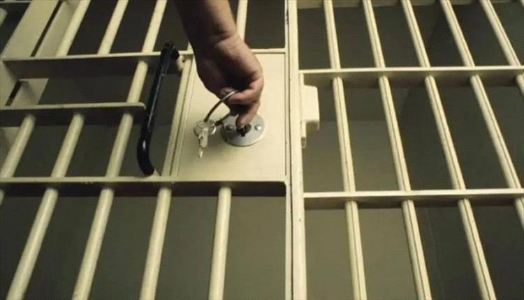 الإفراج عن 27 نزيلاً ودعم صحي دولي يعزّز أوضاع السجون بالمحافظات المحررة