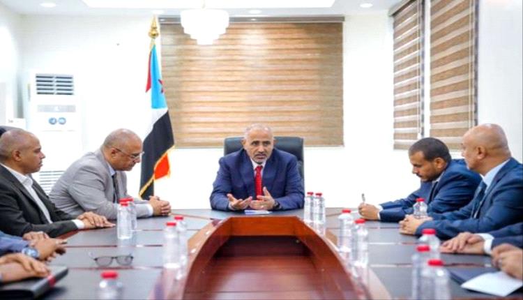 الرئيس الزُبيدي: الاتصالات ركيزة أساسية للتنمية الشاملة