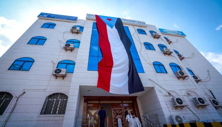 وزارتا الاتصالات والتخطيط تعلنان تأييدهما لبيان نواب رئيس مجلس القيادة الرئاسي وتؤكدان التمسك بالتوافق