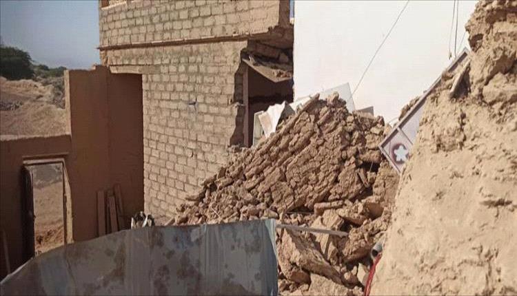 انهيار منزل في رخية يودي بحياة 3 وينقذ شخصين