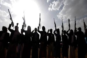 حضرموت تهدد التجارة العالمية: هجمات مسلحة تعيد اليمن إلى حالة الطوارئ
