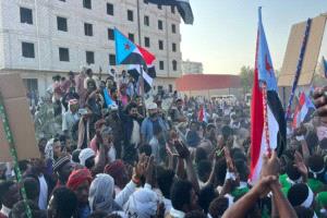 المهرة تشهد توافد جماهيري للمطالبة بإعلان دولة الجنوب العربي