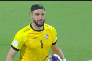 عاجل : مشهد مؤثر لحارس منتخب سوريا إلياس هدايا بعد خسارة "نسور قاسيون" أمام المغرب