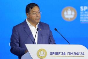 بوليفيا تحبس الرئيس السابق آرسي احتياطيًا للتحقيق في فساد
