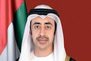 عبدالله بن زايد وإيران: حوار دبلوماسي حول المنطقة والعلاقات الثنائية