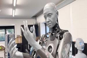 الصين تحذر من فقاعة استثمارية في سوق الروبوتات البشرية