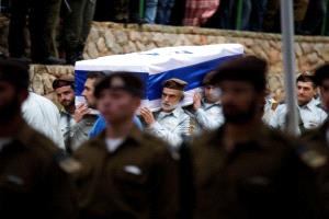 الشرطة الإسرائيلية تتسلم بقايا جثمان رهينة من غزة للفحص الشرعي