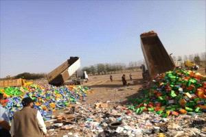 عدن تتصدى للعصائر الفاسدة: إتلاف 70 طنًا في أكبر عملية تفتيش 