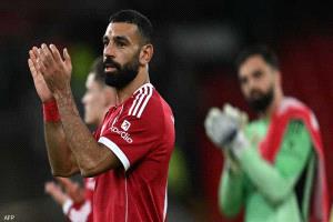 أول لاعب من ليفربول يعلق على "أزمة صلاح"