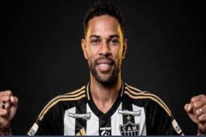 نجم الهلال السعودي يعود إلى الدوري البرازيلي
