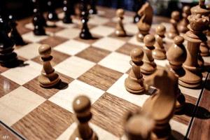 طفل عمره 3 سنوات يدخل تاريخ الشطرنج العالمي