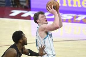 هورنتس يحرم كافاليرز من أي نقطة في الوقت الإضافي ويحقق الفوز