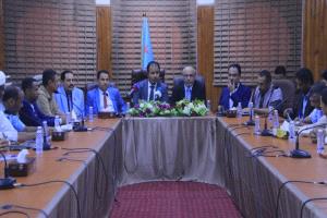 الكثيري يضع خارطة "استعادة الوادي".. تنسيق غير مسبوق بين السلطة المحلية والانتقالي لعودة المؤسسات والخدمات