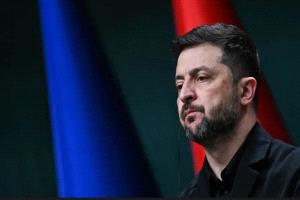 عاجل خمس طائرات مسيرة تحلق بالقرب من مسار طائرة الرئيس الأوكراني