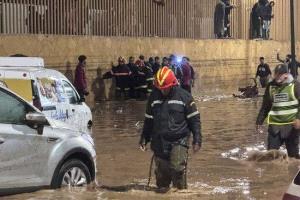 ارتفاع حصيلة ضحايا الفيضانات في آسفي المغربية إلى 37 قتيلاً