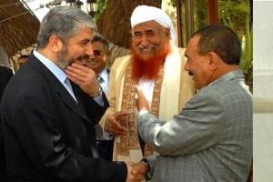 كاتب سياسي: تحالف صالح مع الإخوان كان الخطأ القاتل ونقطة السقوط