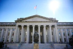 واشنطن تشدد الخناق: عقوبات جديدة على إيران وفنزويلا