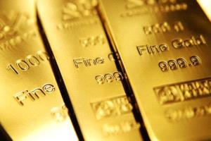 الذهب يحقق أعلى مستوى تاريخي عند 4561 دولارًا