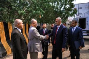 الرئيس الزُبيدي يشدد على تحديث الاتصالات ويضع تطوير القطاع في صدارة أولويات التنمية