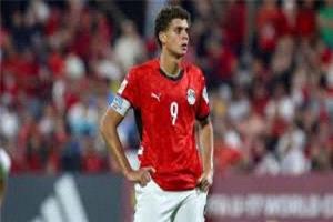 برشلونة يفتح الباب أمام "مهاجم الأهلي الواعد