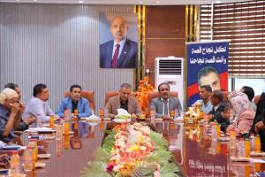 عدن تعزز التنمية بخورمكسر بافتتاح 20 مشروعاً حيوياً