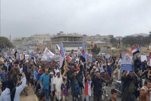 حشود الضالع تتوافد للمطالبة بإعلان دولة الجنوب