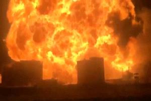 كاليفورنيا تهتز بانفجار غاز يدمّر حيًا ويخلّف مصابين