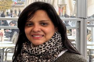 سالي حمادة ابنة الخشبة التي كسرت جدران الشاشة