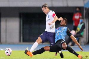 بعمر 58 عاما.. أسطورة اليابان "الملك كازو" يوقّع مع فريق جدي