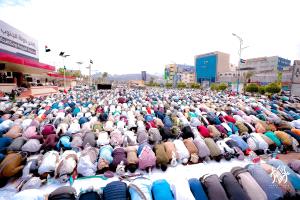 أبناء عدن يدعون لصلاة جمعة موحدة تحت شعار "الجنوب العربي لكل أبنائه"