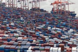 صادرات كوريا الجنوبية تحافظ على قوتها في نوفمبر بدعم أشباه الموصلات والسيارات