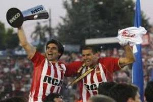 إستوديانتس يحسم النهائي بركلات الترجيح