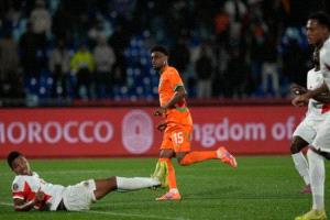 كوت ديفوار تبدأ رحلة الدفاع عن اللقب بانتصار صعب