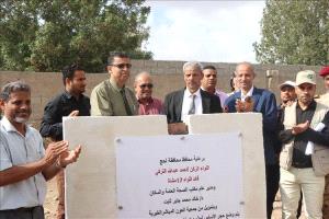 محافظ لحج يضع حجر الأساس لمشروع مركز معالجة سوء التغذية بتبن