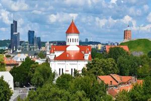 ليتوانيا تعلن الطوارئ بسبب "مناطيد التهريب" من روسيا البيضاء