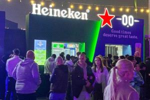 السعودية توسّع بيع الكحول للمقيمين الأجانب ضمن انفتاح اجتماعي محسوب