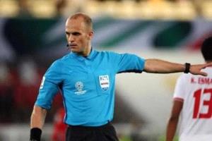 عاجل : كيروش يهاجم مخادمة : انظروا إلى الشاشات.. هذا الرجل أهدر مجهودنا