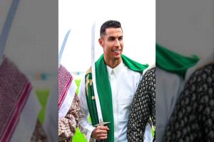 عاجل | رونالدو يشتري «فيلتين» في جزيرة سعودية بـ 30 مليون دولار.