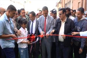 محافظ عدن يفتتح مركز الشرطة النسائية والطوارئ بمستشفى 4 مايو ويُتابع المشاريع التنموية بالمديرية