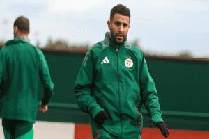 محرز: حظينا باستقبال جيد من المغاربة.. ومنتخب الجزائر متجانس