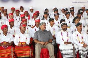 500 عريس في المخا.. قيادة تتحول إلى فعل إنساني واحتفال جماعي بالزواج