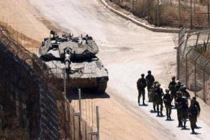 توغل إسرائيلي مفاجئ في رويحينة… حاجز عسكري بقلب القرية