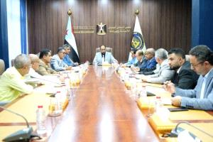 أمانة الانتقالي الجنوبي تستعرض الأداء الدبلوماسي والسياسي وتعزز دعم الشهداء والجرحى