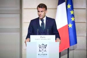 ماكرون في بكين… زيارة استراتيجية لتعميق الشراكة amid توترات عالمية