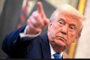 دي فانس يكشف ماذا أهداه ترامب بعد حديث عن "الأحذية السيئة" .. عاجل