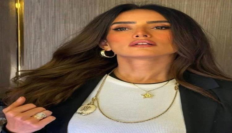 الفنانة زينة تحدث ضجة بفيديو احتفالها بعيد ميلادها
